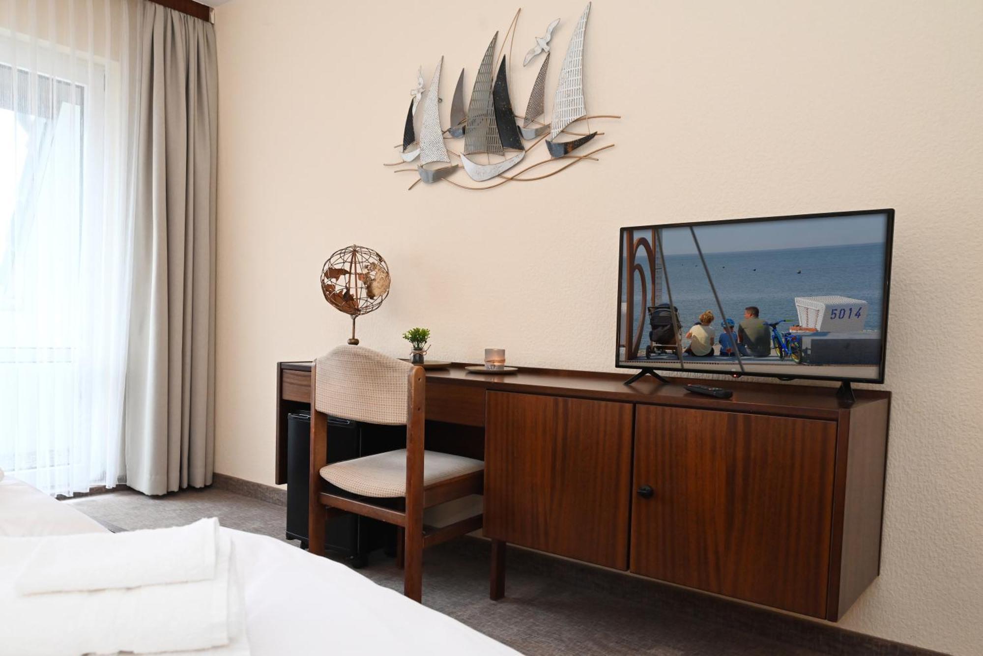 Strandhotel Salty Büsum Екстериор снимка