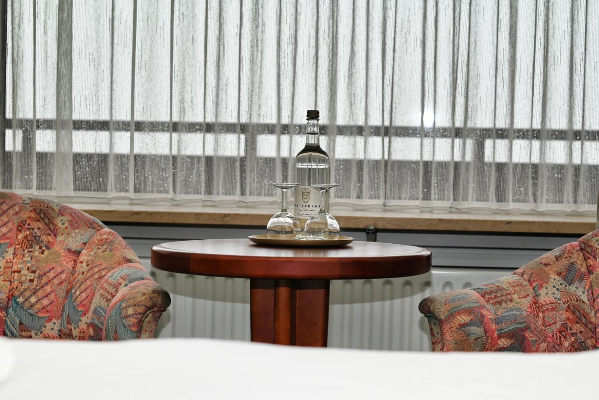 Strandhotel Salty Büsum Екстериор снимка
